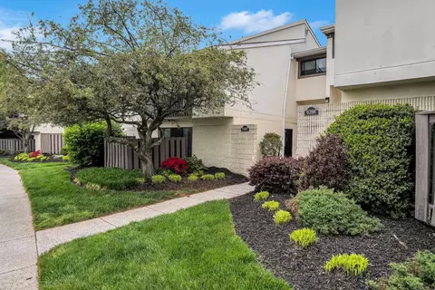 6001 Heritage Hill Dr #S379-D, Glen Burnie, MD 21061