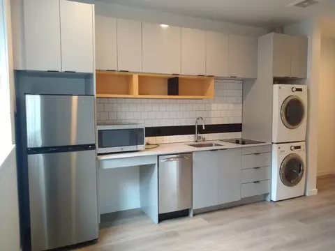 6921 Roosevelt Way NE #117, Seattle, WA 98115