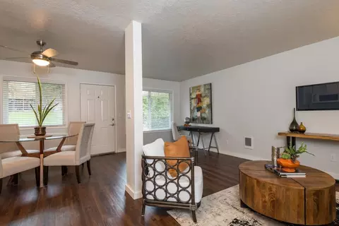 6810 SW 26th Ave #47, Portland, OR 97219