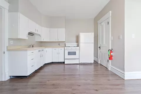 1103 Main St # 1, Cedar Falls, IA 50613