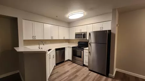 95 Burnett Ave S #309, Renton, WA 98057