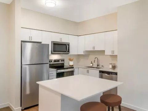 16080 NE 85th St #00S-105, Redmond, WA 98052