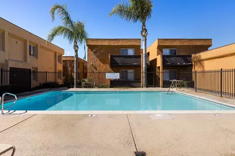 110 7th St #F05, Ramona, CA 92065