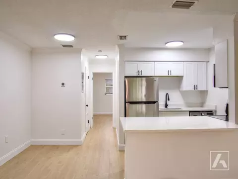 615 Lakeview St #615D31, Orlando, FL 32804