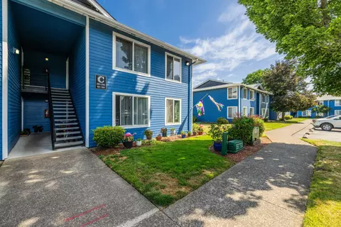 450 S Pine St #G204, Canby, OR 97013
