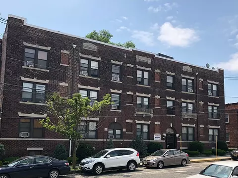 110 E Columbia Ave #25, Palisades Park, NJ 07650
