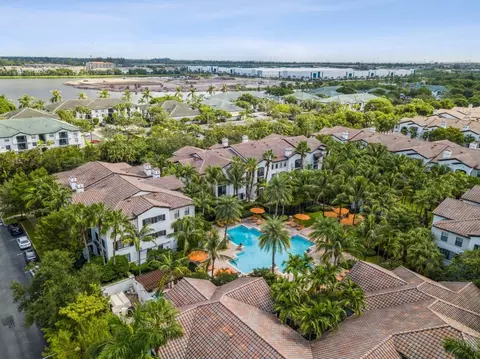 5971 Toscana Dr #114, Davie, FL 33314