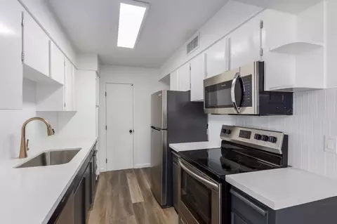 6540 N Central Ave #11, Phoenix, AZ 85012