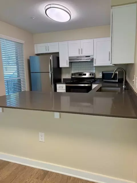 1450 N State Hwy 360 Service Rd E #352, Grand Prairie, TX 75050