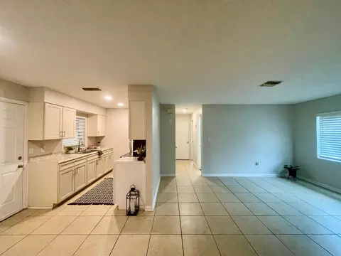 425 S 9th St #19314, Leesburg, FL 34748