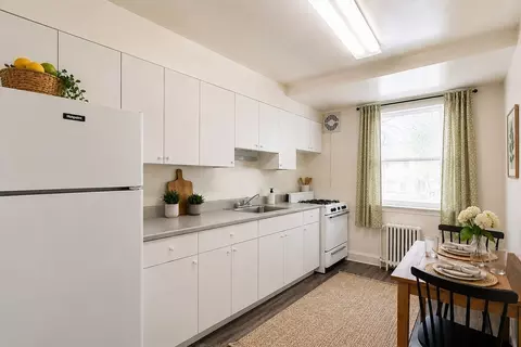 1130 Falls Hill Dr #D10, Baltimore, MD 21211