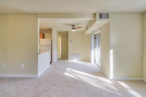 5123 Suitland Rd #304, Suitland, MD 20746