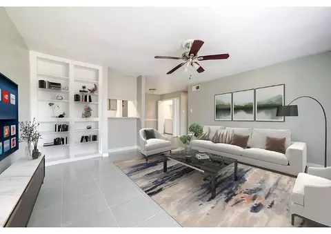10615 Beechnut St #207, Houston, TX 77072