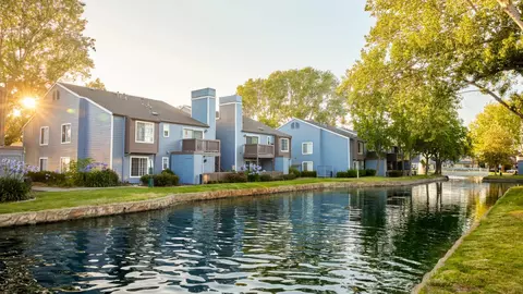 244 Rock Harbor Ln #36, Foster City, CA 94404