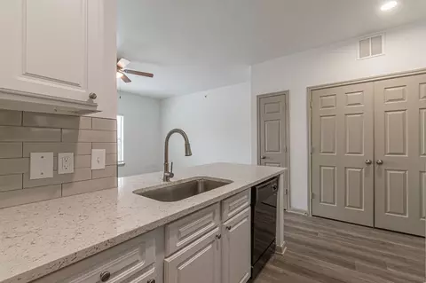 333 E Slaughter Ln #01-0133, Austin, TX 78744