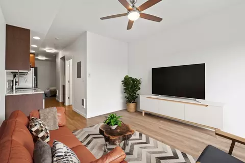 4725 SE Division St #312, Portland, OR 97206
