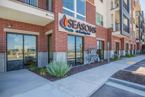 14747 S Draper Pointe Way #S333, Draper, UT 84020