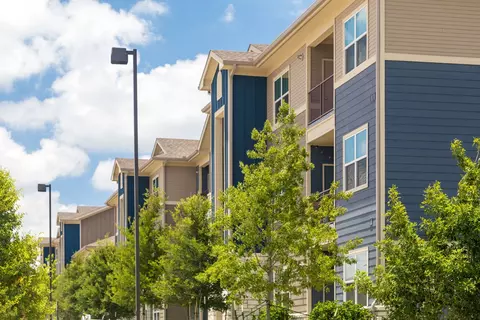 9053 S Race St #304, Fort Worth, TX 76140