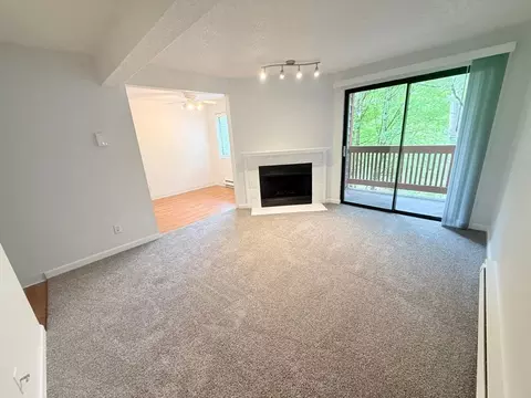 29411 Pacific Hwy S #D - 304, Federal Way, WA 98003
