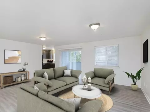 108 N Trade St #203, Amity, OR 97101