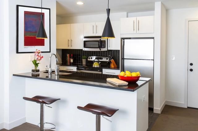 4659 S Drexel Blvd #408, Chicago, IL 60653