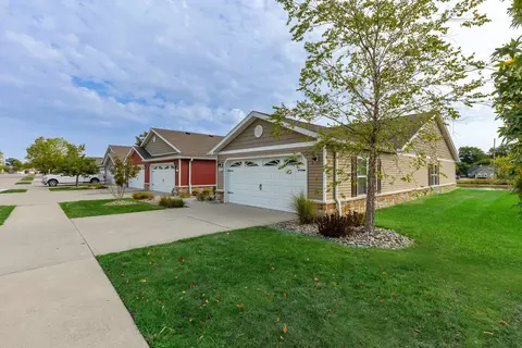 2649 Grove Cir #2599, Commerce Township, MI 48382