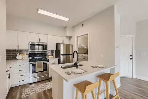 5402 E Washington St #2023, Phoenix, AZ 85034
