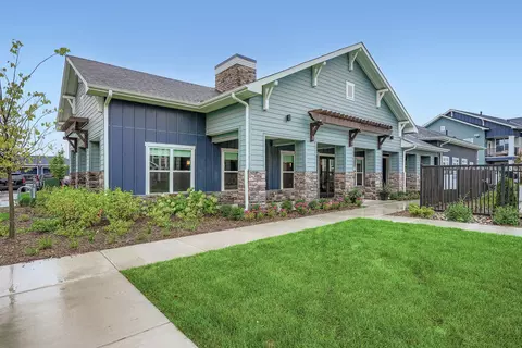 1003 148th St W #202, Rosemount, MN 55068