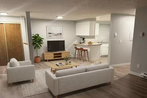 2910 SW Dolph Ct #8, Portland, OR 97219