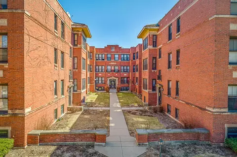 3925 N Keeler Ave #3933-2E, Chicago, IL 60641