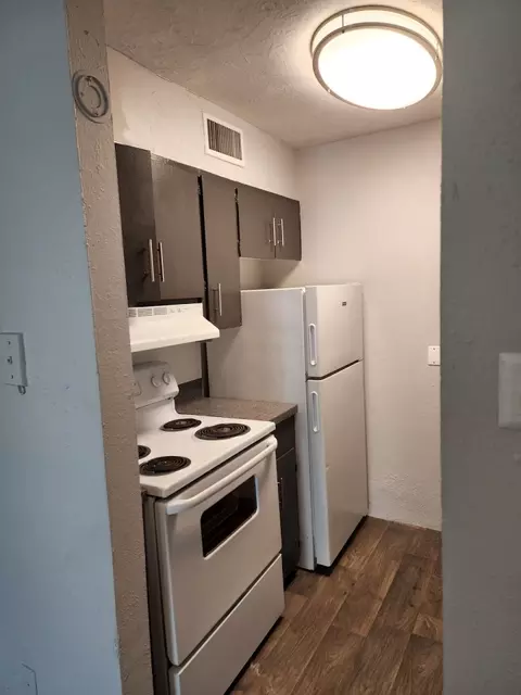 5220 Weber Rd #G-G-107, Corpus Christi, TX 78411