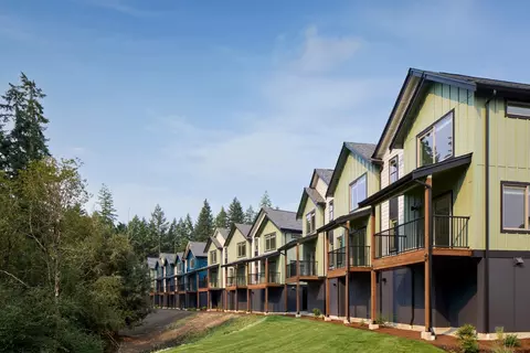 17701 135th Avenue Ct E #16, South Hill, WA 98374