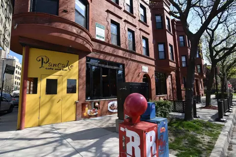 732 3803-3809 W Grace N Broadway #732-3E, Chicago, IL 60613