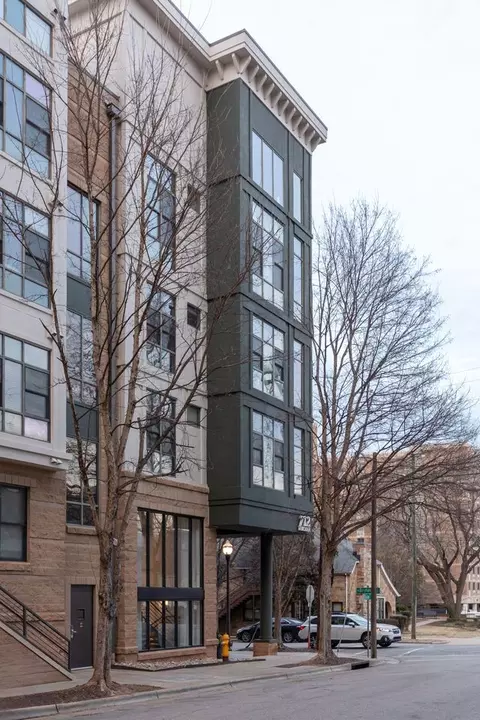 712 Tucker St #413, Raleigh, NC 27603