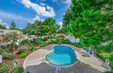 3710 Lilac Ln #2400, Metairie, LA 70001
