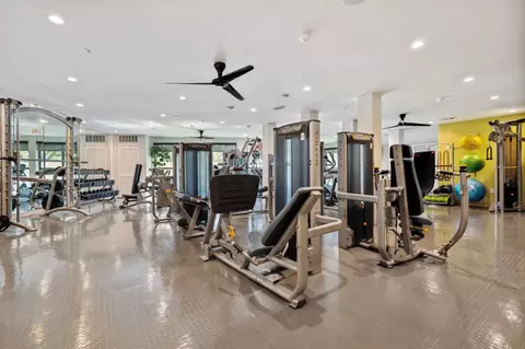 1424 Summit Ave #2019, Fort Worth, TX 76102 photo 5