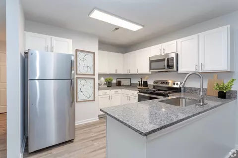 6319 Raeford Rd #043, Fayetteville, NC 28304