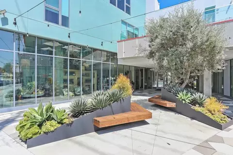 5300 W Adams Blvd #302, Los Angeles, CA 90016
