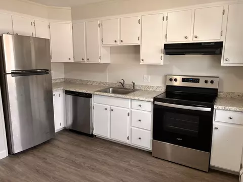 250 Smithfield Rd #F5, North Providence, RI 02904