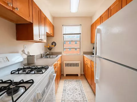 4887 Battery Ln #8102, Bethesda, MD 20814