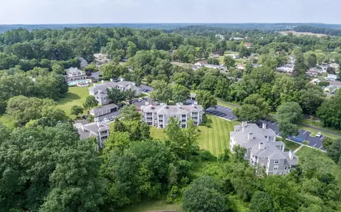 150 Commons Way #2, Doylestown, PA 18901