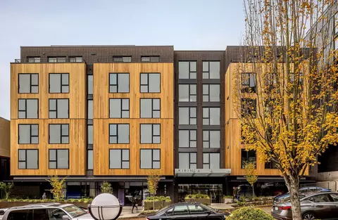 417 2nd Ave W #303, Seattle, WA 98119