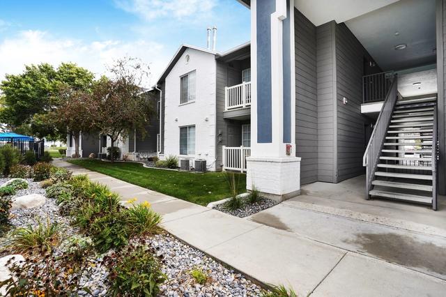 3851 S Cobble Ridge Dr #10-102, West Jordan, UT 84084