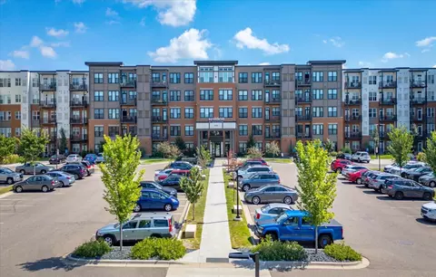 2730 Herschel St N #541, Roseville, MN 55113