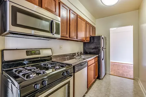 3040 Idaho Ave NW #427, Washington, DC 20016