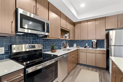 9560 Ruby Lockhart Blvd #9520-404, Lanham, MD 20706