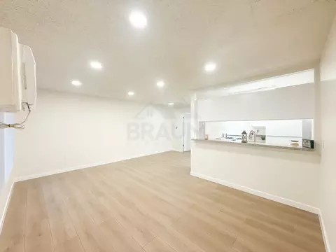 5461 Kester Ave #103, Los Angeles, CA 91411