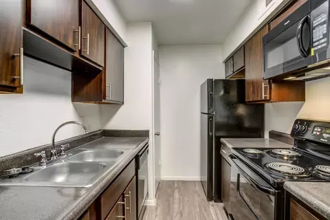 2401 W Sam Houston Pkwy N #1027, Houston, TX 77043