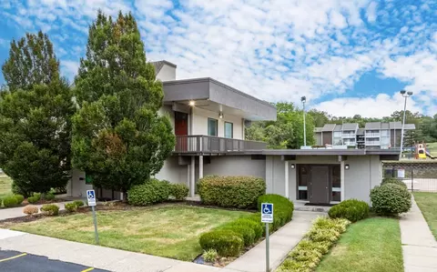 7929 Sycamore Ave #1601, Kansas City, MO 64138