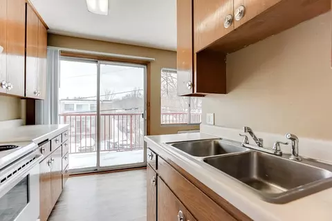 2441 2450 2459 Youngman Ave W #2450-1A, Saint Paul, MN 55116
